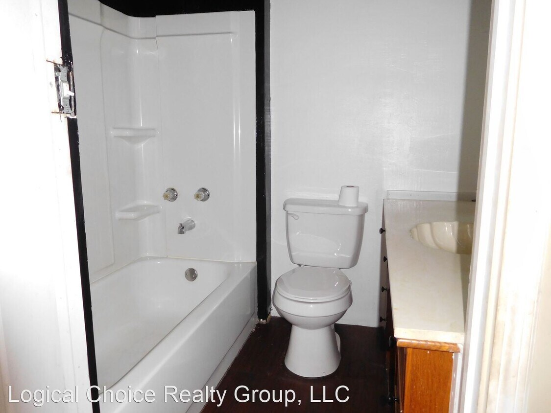 Building Photo - 355 Royal Palm Park Rd