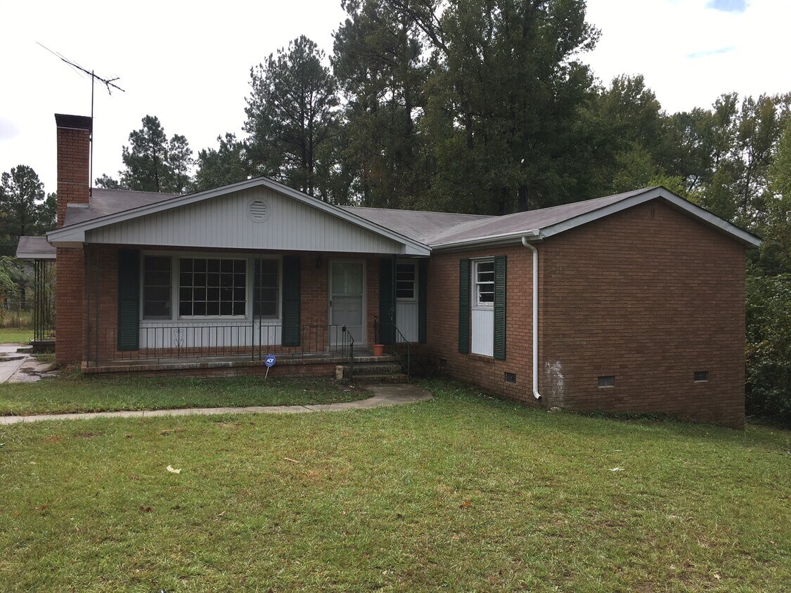 Primary Photo - 2339 Heyward Brockington Rd
