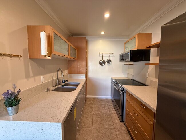 Foto del edificio - 408 E Civic Center Dr