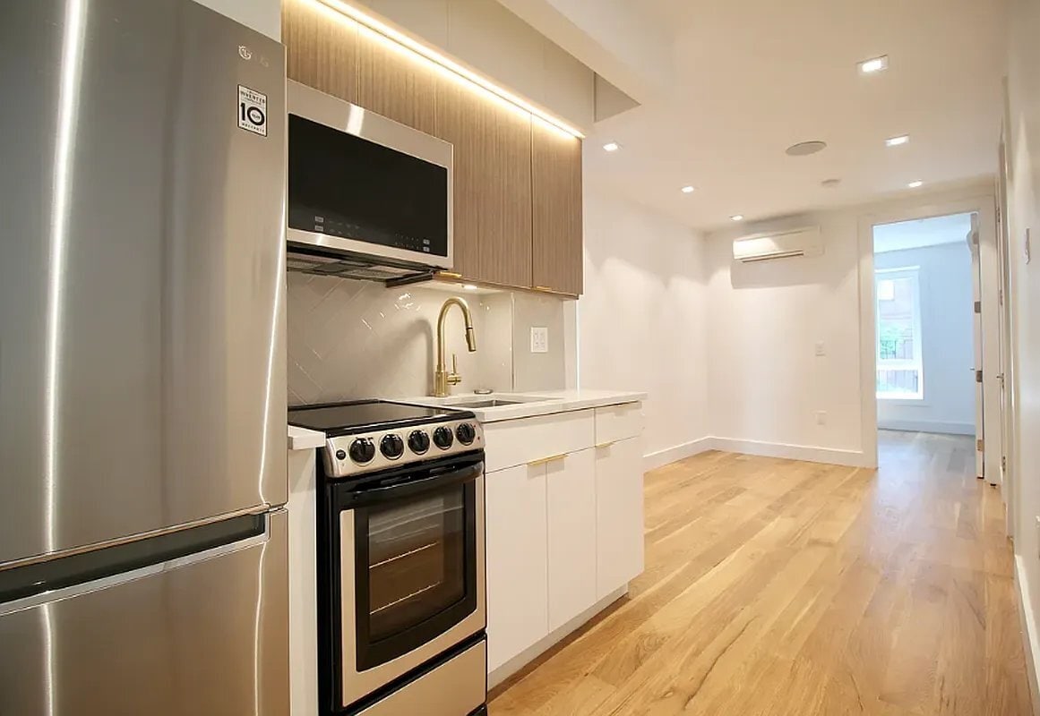 Photo - 223 E 93rd St (New York, NY)