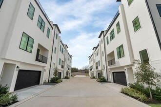 Building Photo - 8706 Ojeman Villas Dr