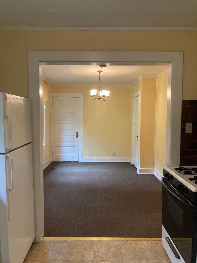 Dining room - 232 Wilson St