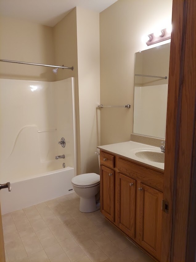 Foto del edificio - 2321 Bristol Dr