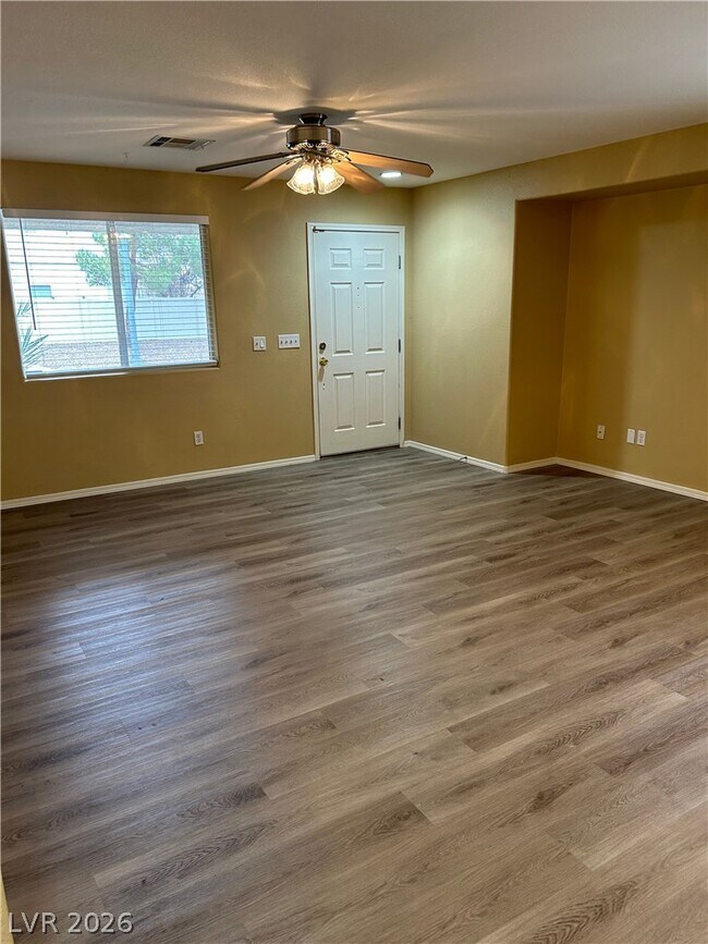 Foto del edificio - 7920 Windhamridge Dr