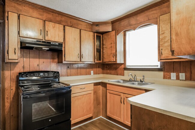 Foto del edificio - 608 S Fairfield Rd