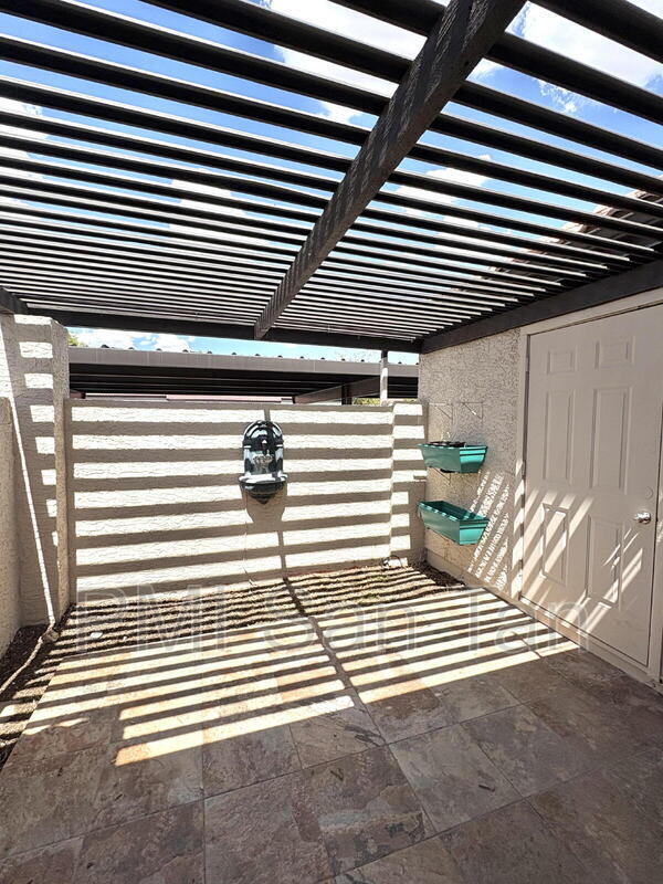 Photo - 2127 E 10th St Apartment