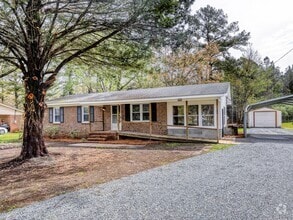 Building Photo - 469 Sanders Ln