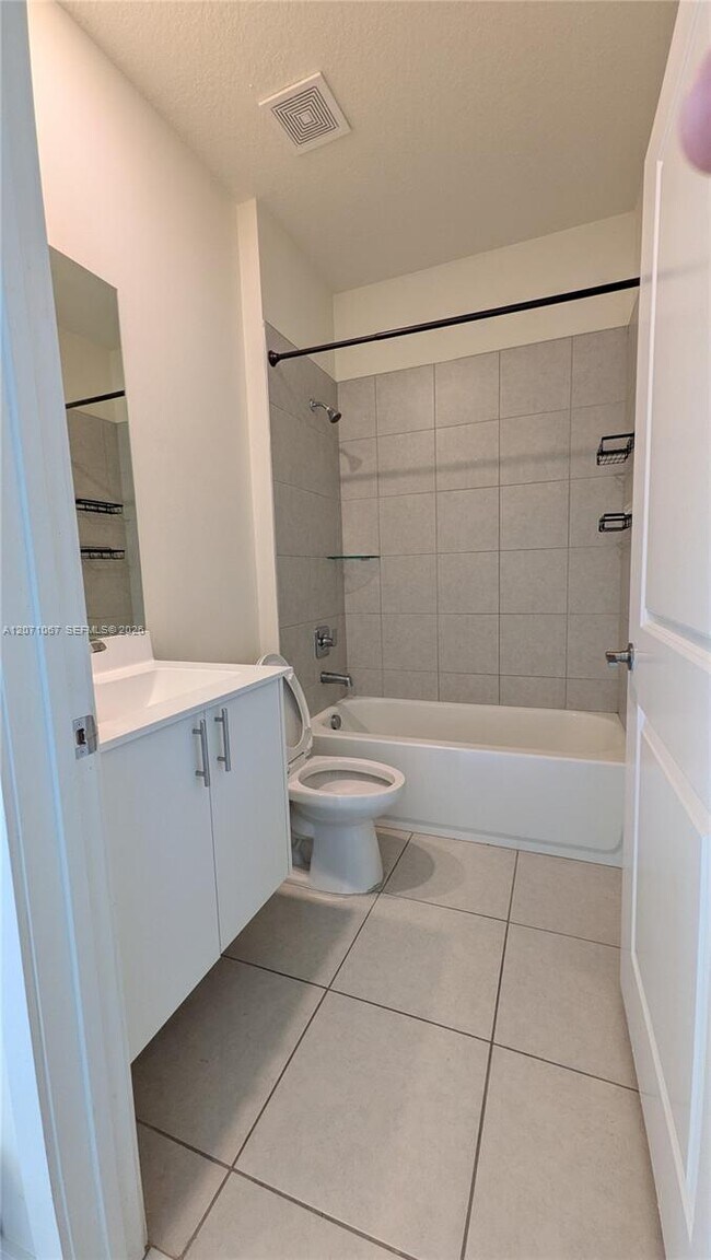 Foto del edificio - 8001 NW 41st St