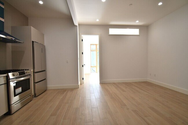 Foto del edificio - 582 E 138th St