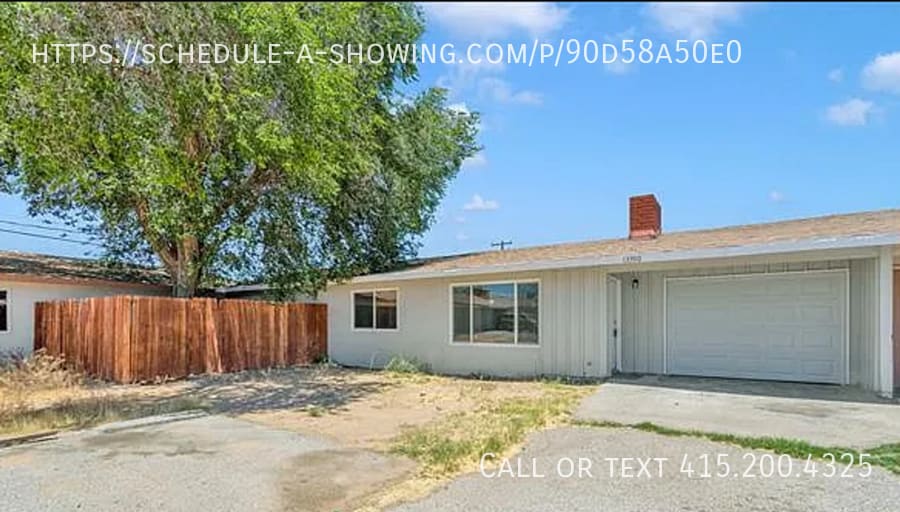 Foto principal - Charming 3-Bedroom, 2-Bath Home in Apple V...