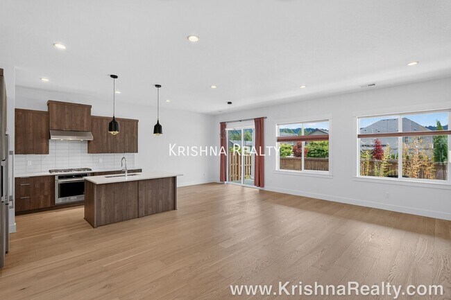 Building Photo - 7802 NW 156th Ter