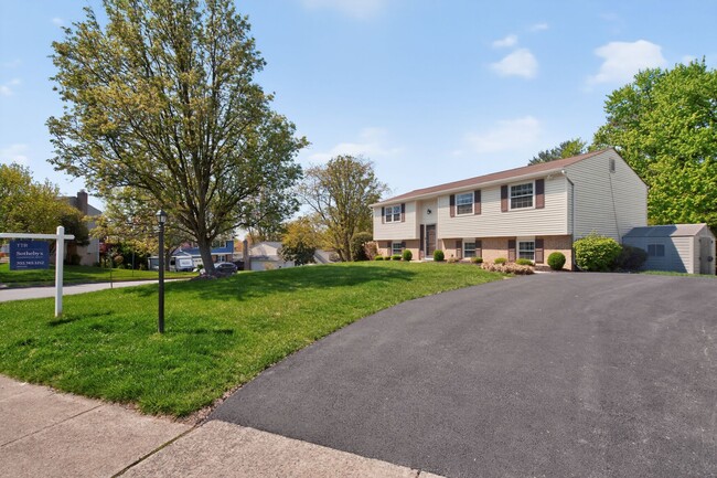 Photo - 2806 Logway Rd House