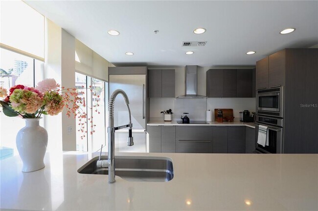 Foto del edificio - 175 1st St S
