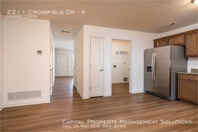 Foto del edificio - 2211 Crossfield Dr