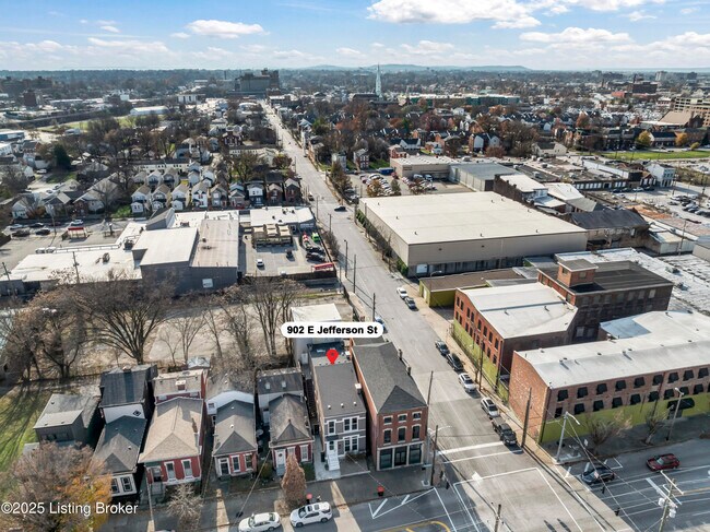 Foto del edificio - 902 E Jefferson St