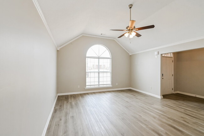 Foto del edificio - 4860 Ridge Walk Ln