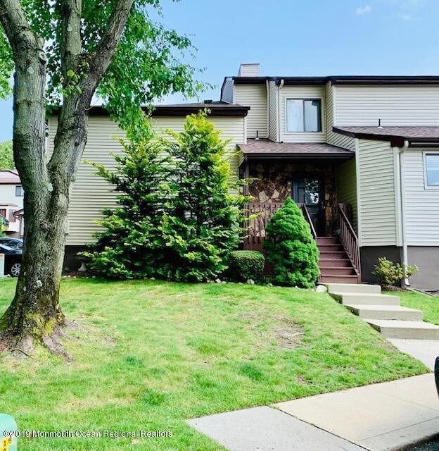 10 Kennedy Ct, Middletown, NJ 07748 Condo for Rent in Middletown, NJ