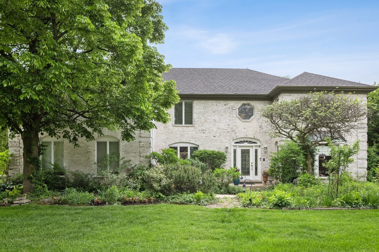 Foto principal - 8951 Royal Dr