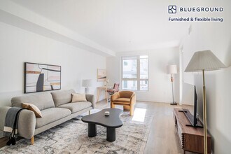 Building Photo - 635 Robinson Ave