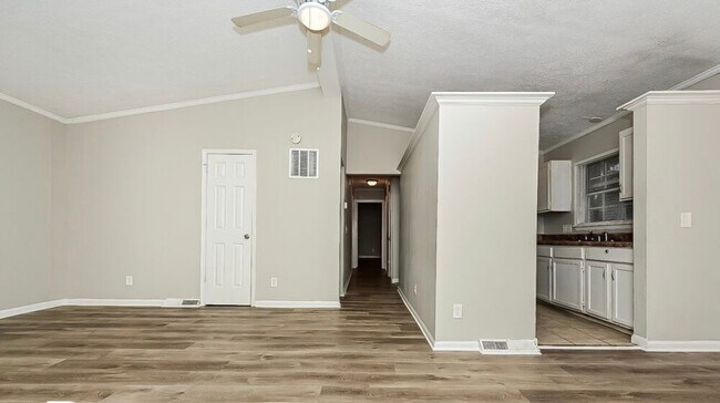 Building Photo - 1507 Rupert Rd