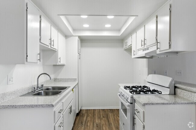 2 habitaciones, 2 baños - 975 pies cuadrados - Cocina - Casa Blanca