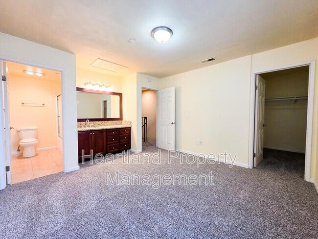 Foto del edificio - 1166 Decker St