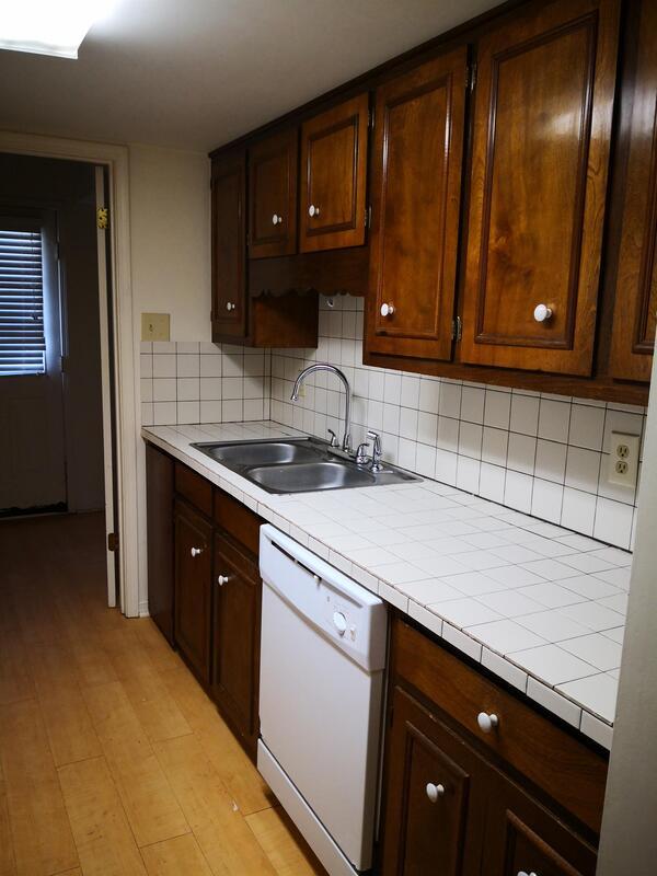 Building Photo - 913 McCay Ave