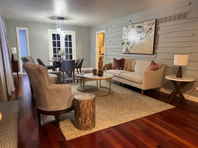 Building Photo - 1014 St Andrews Way