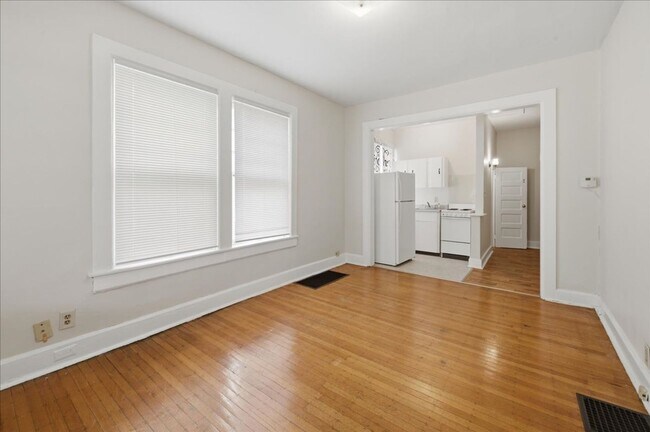 Foto del edificio - 5334 E Washington St