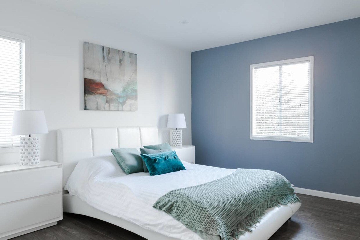 Bedroom 3 - 1802 W 4th St