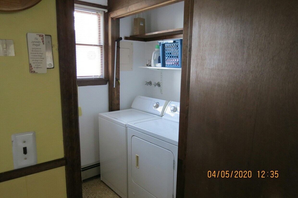 Primary Photo - 4 Broad St