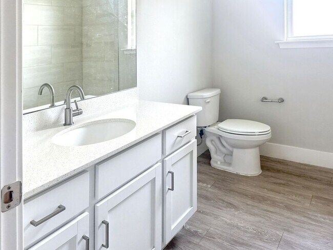 Foto del edificio - 2544 Alling Terrace