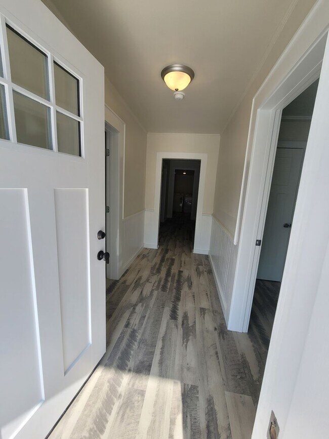 Foto del edificio - Newly renovated 4 bed 2 bath home in the heart of Downtown Wilmington .