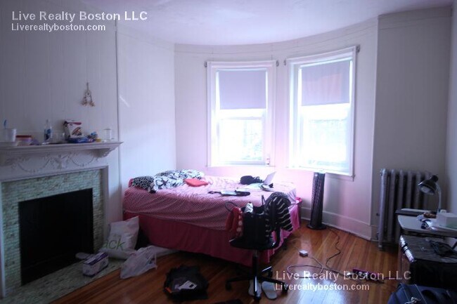 Foto del edificio - 1375 Commonwealth Ave