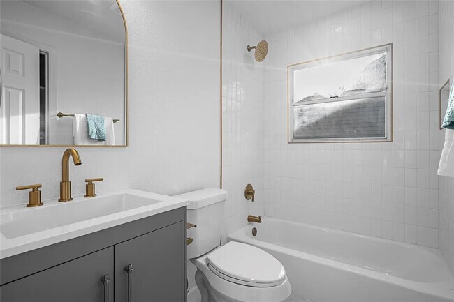 Foto del edificio - 516 Lenox St