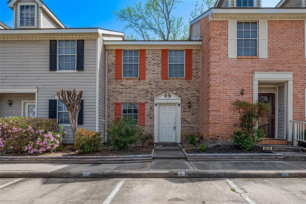 Primary Photo - 2030 Plantation Dr