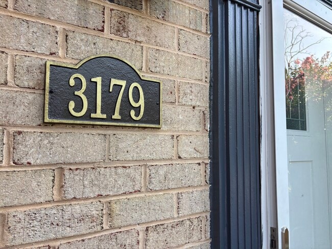 Building Photo - 3179 Welby Ct