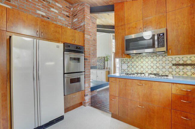 Foto del edificio - 301 Overlook Ln