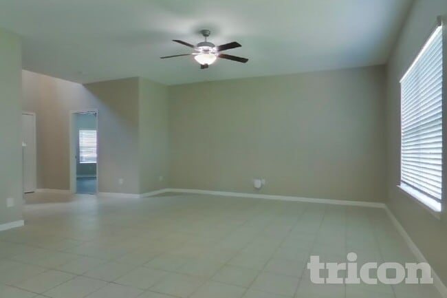 Building Photo - 421 Palomino Stand Dr