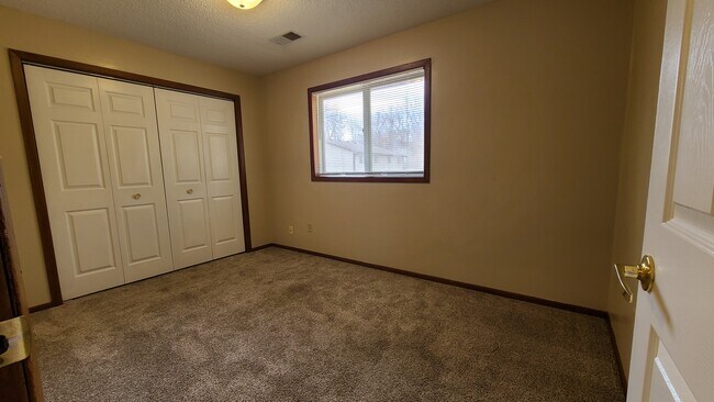 Foto del edificio - 540 Whispering Ln