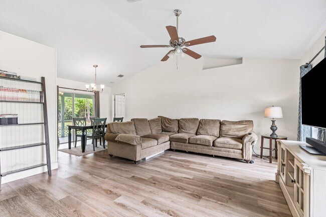 Foto del edificio - 15439 63rd Pl N