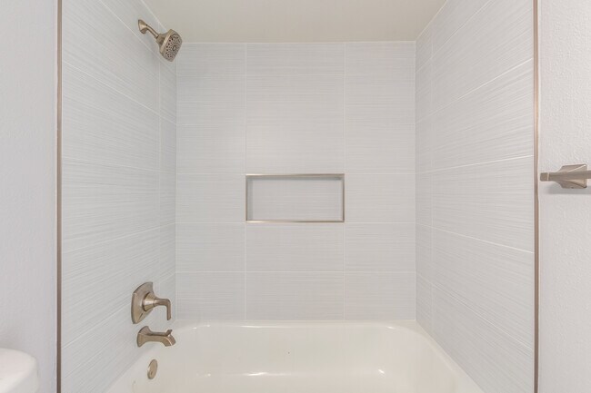 Building Photo - 4302 N 80th Ln
