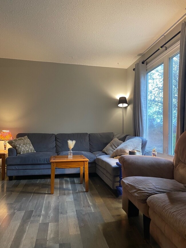 Building Photo - 1201 Afton Dr