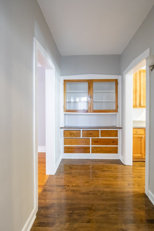 Interior Photo - 7000 Sheridan Apartments