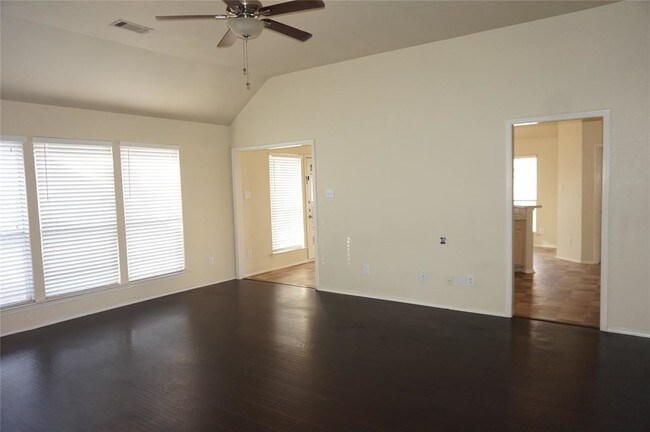 Building Photo - 5609 Guadalajara Dr