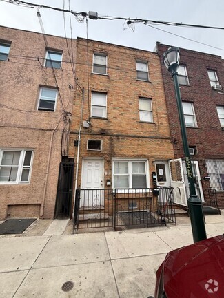 Building Photo - 3056 Richmond St