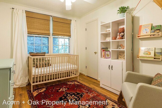 Building Photo - 3 br, 1 bath House - 2137 Sunset Avenue