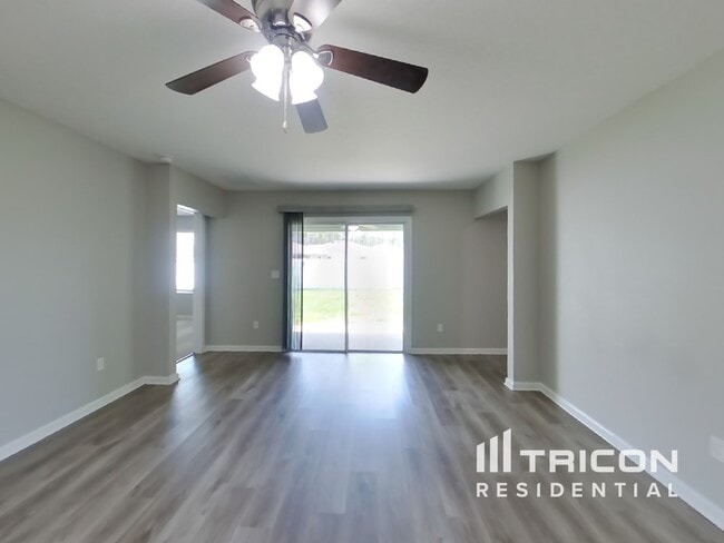 Building Photo - 77013 Birdseye Ct