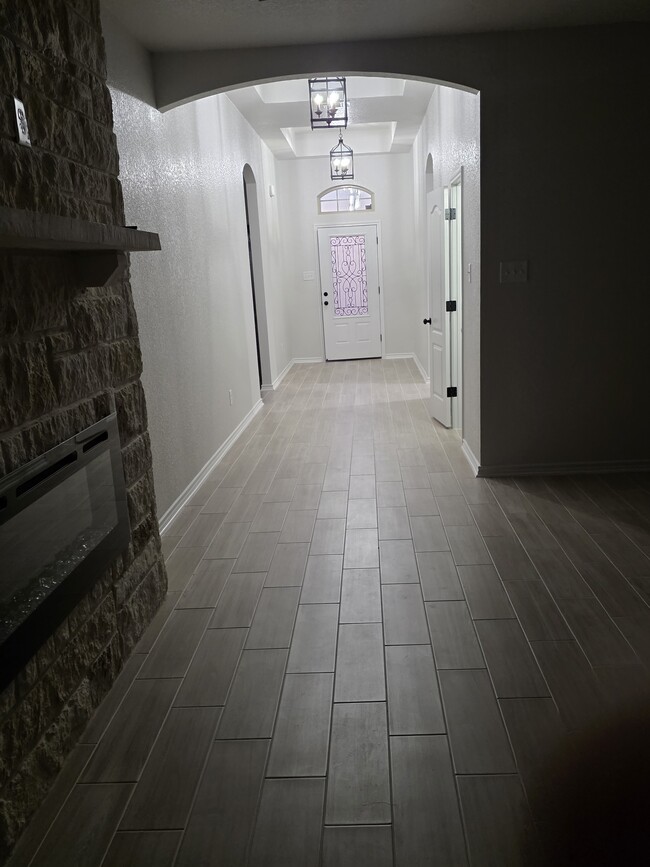 Foto del edificio - 519 Tooter St