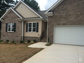 Building Photo - 4702 Sweetbriar Rd